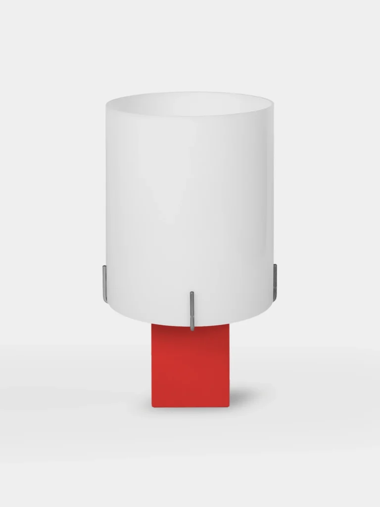 Lampa designerska Romeo Red od Studio Larum – minimalistyczna czerwa lampa stołowa z Polski.